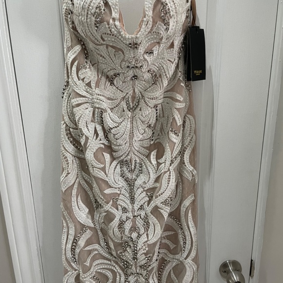 Terani Couture Dress 1811C6027 - Picture 4 of 8